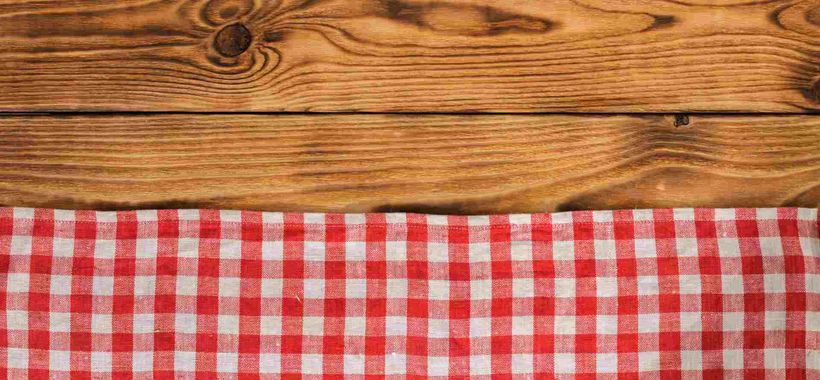 Mantel de cuadros rojo característico de Pizzería Borsalino